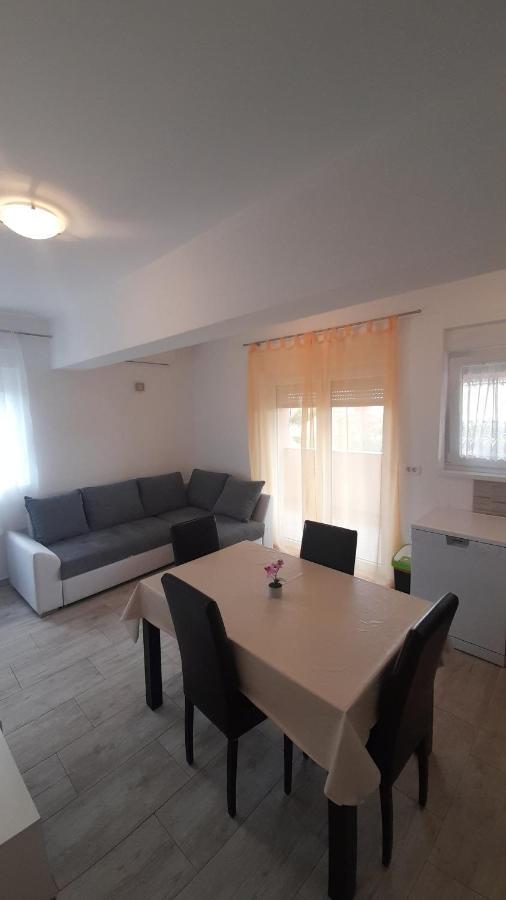 Ferienwohnung Mario Vir Exterior foto