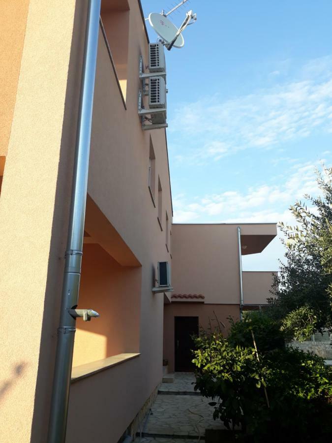 Ferienwohnung Mario Vir Exterior foto