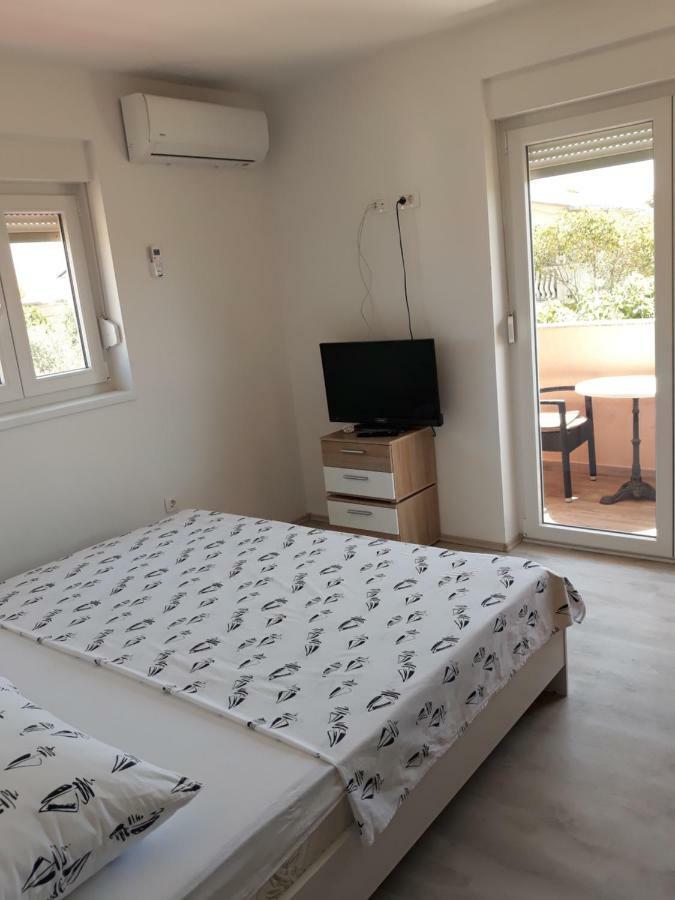 Ferienwohnung Mario Vir Exterior foto