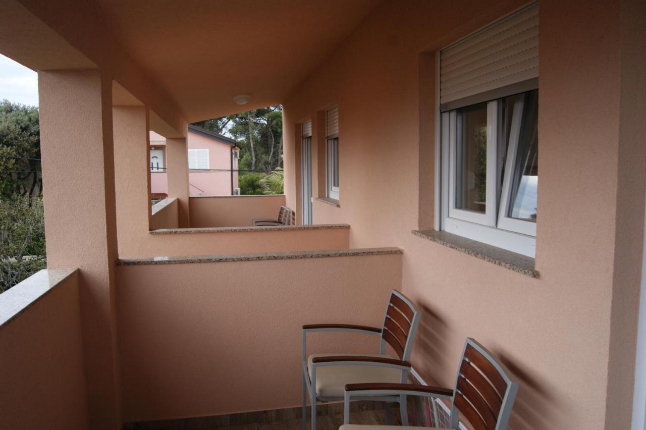 Ferienwohnung Mario Vir Exterior foto